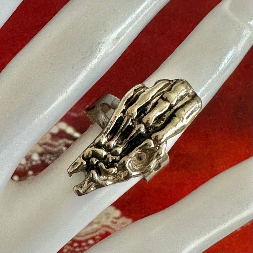 Gothic Skeleton Hand Adjustable Ring